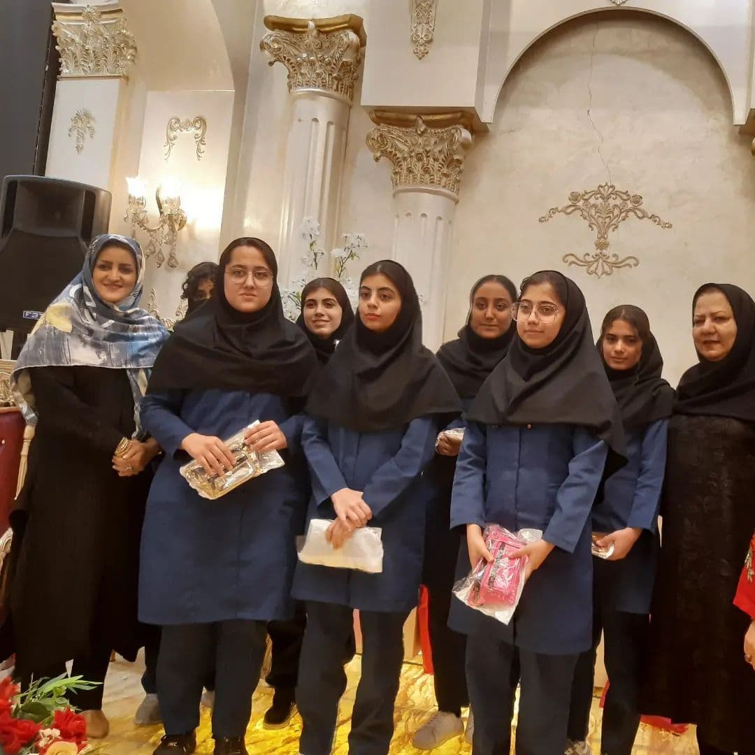  دبیرستان دخترانه غیردولتی البرز